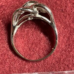 Elegant Silver Women's Ring